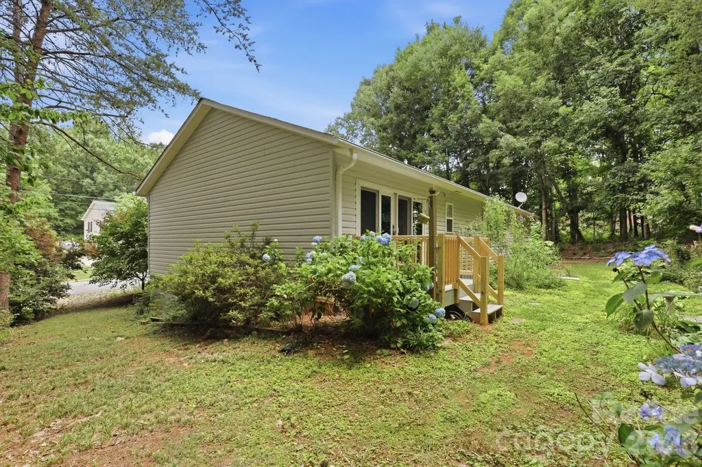 15 Valley Street Granite Falls NC 28630