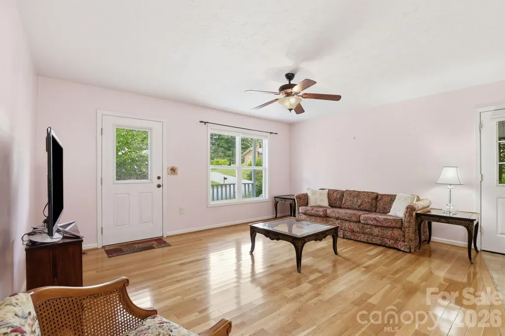 15 Valley Street Granite Falls NC 28630