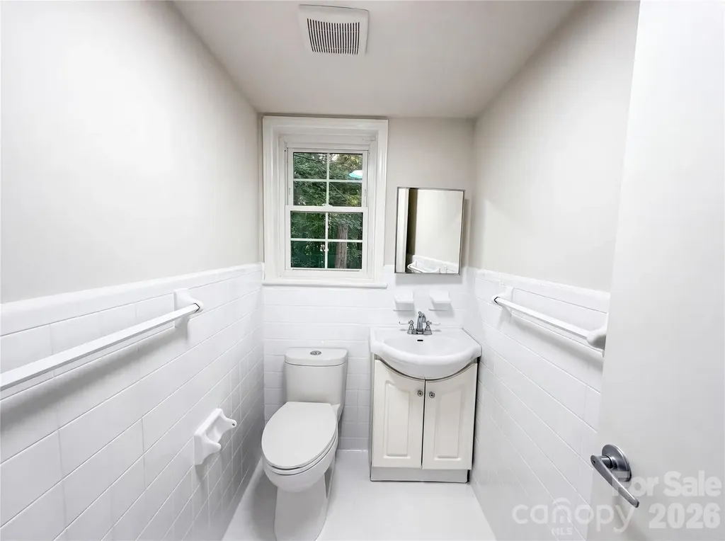 2200 Fair Forest Drive Matthews NC 28105