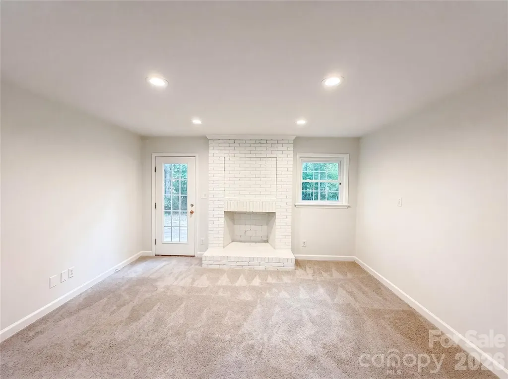 2200 Fair Forest Drive Matthews NC 28105