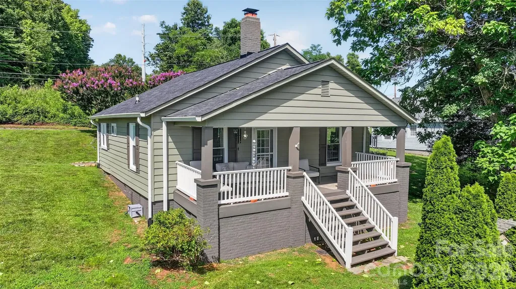 106 Lake Drive Hickory NC 28601