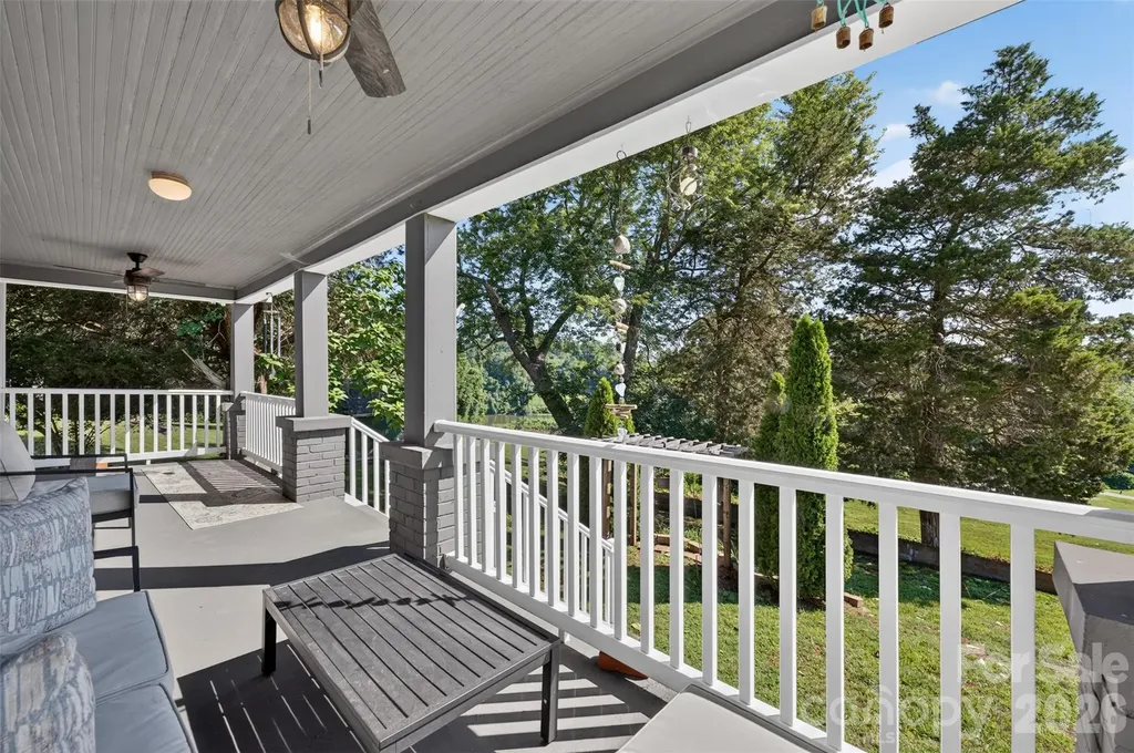 106 Lake Drive Hickory NC 28601