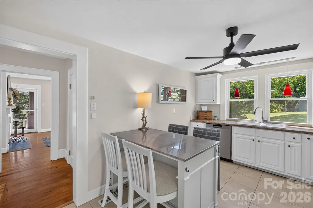 106 Lake Drive Hickory NC 28601