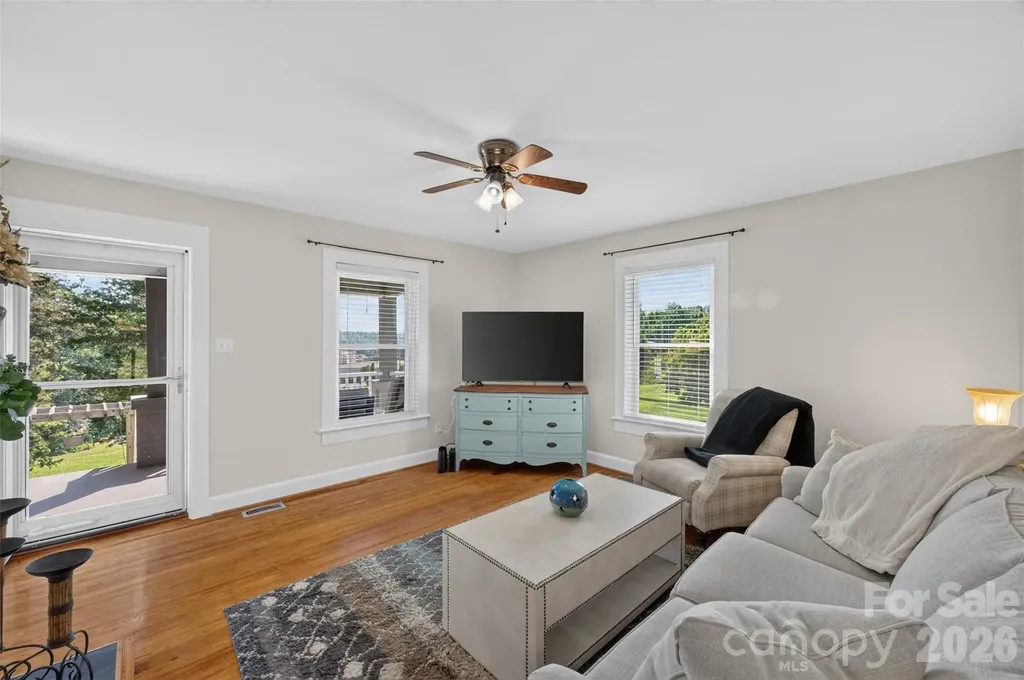 106 Lake Drive Hickory NC 28601