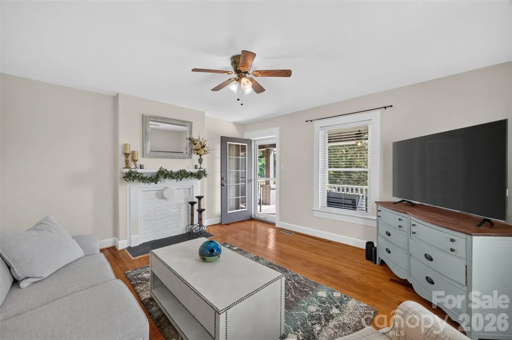 106 Lake Drive Hickory NC 28601