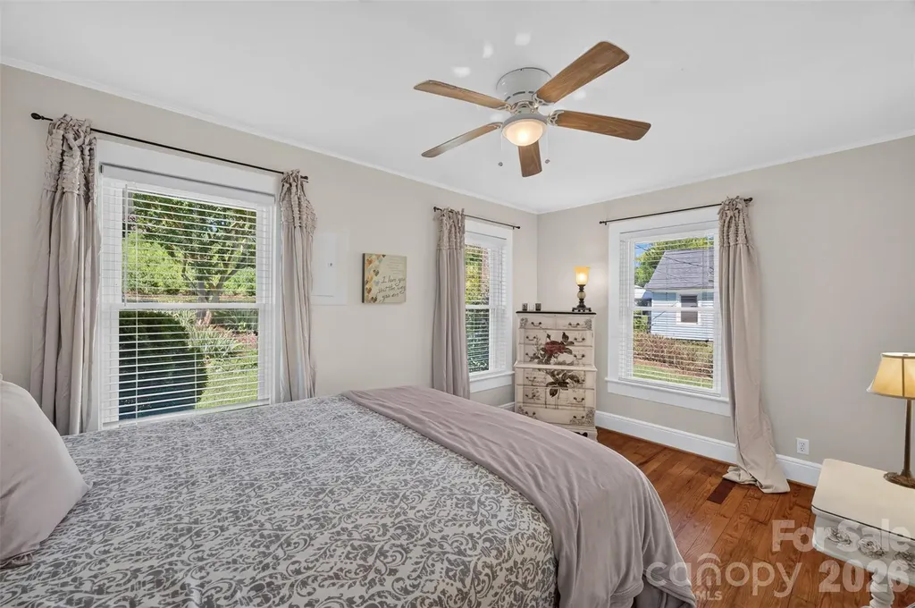 106 Lake Drive Hickory NC 28601