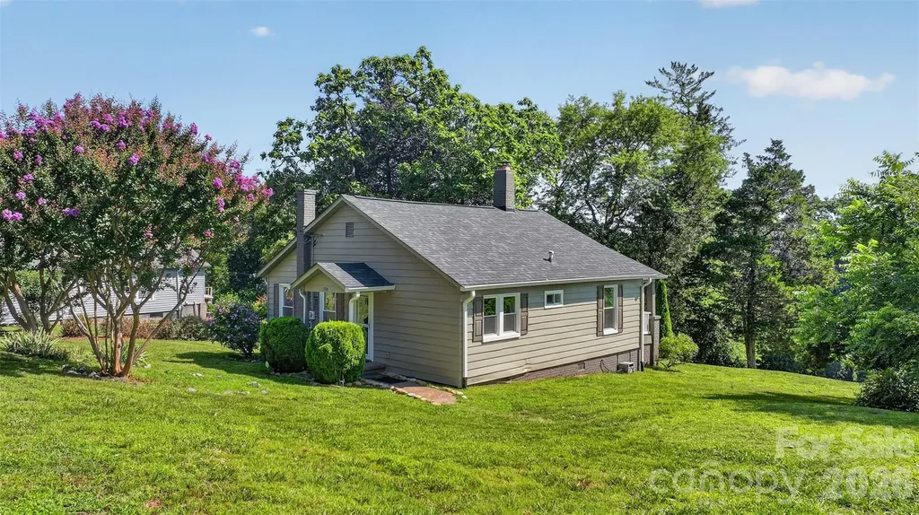 106 Lake Drive Hickory NC 28601