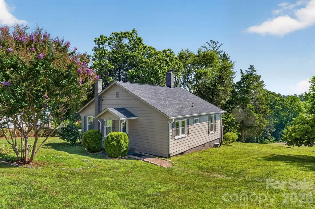 106 Lake Drive Hickory NC 28601