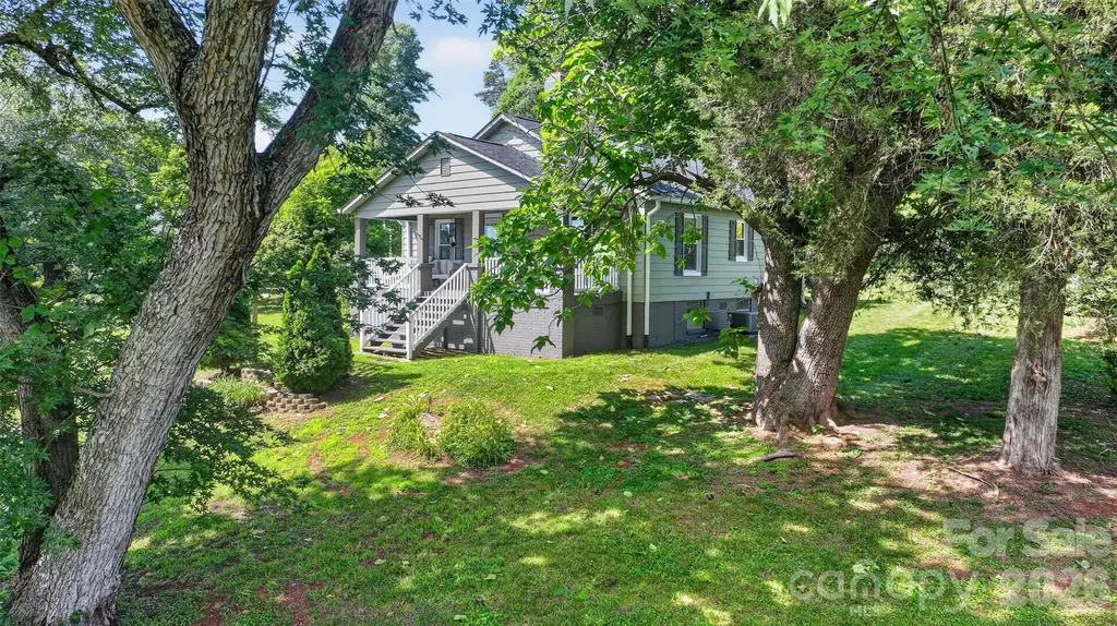 106 Lake Drive Hickory NC 28601