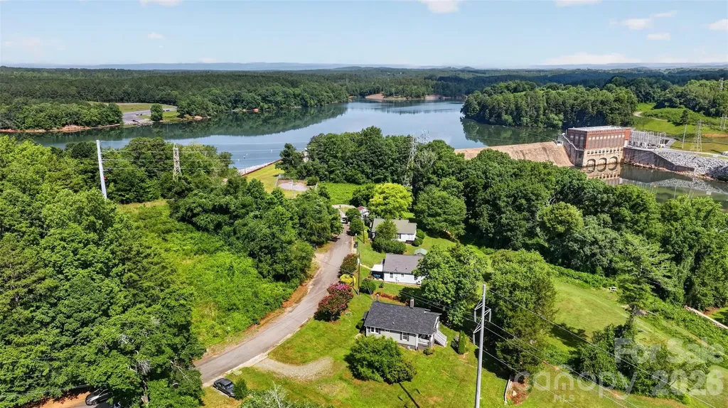 106 Lake Drive Hickory NC 28601