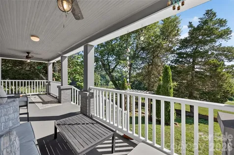 106 Lake Drive Hickory NC 28601