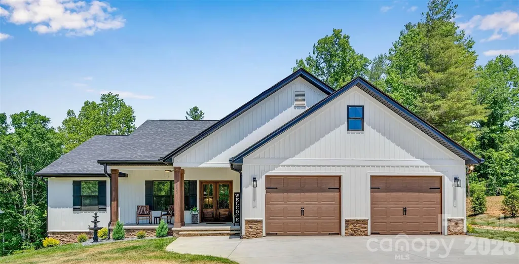 Lenoir NC, 1203 Summerhill Street SW