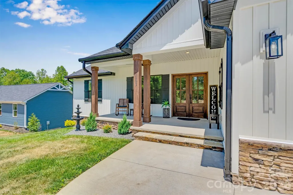 1203 Summerhill Street SW Lenoir NC 28645