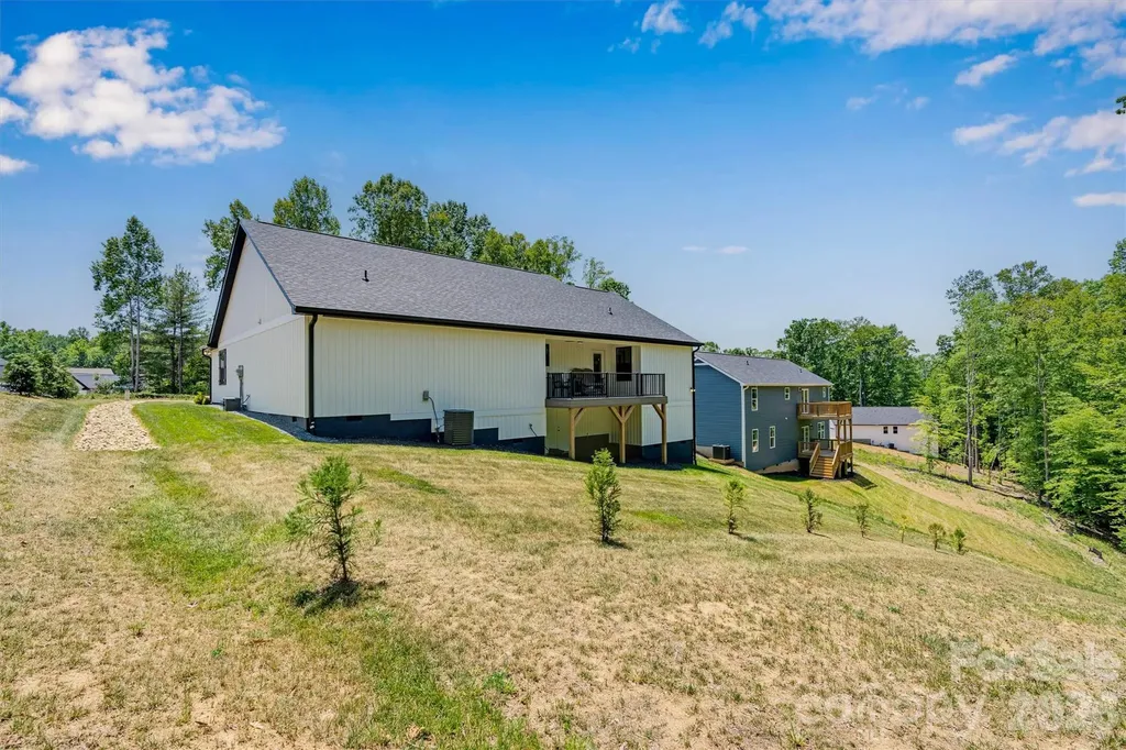 1203 Summerhill Street SW Lenoir NC 28645