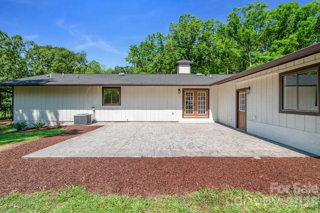5033 Waxhaw Indian Trail Road Matthews NC 28104