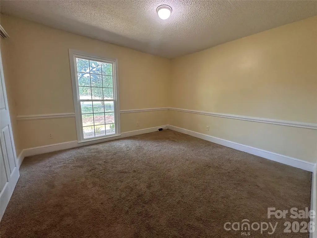 5836 Lebanon Road Charlotte NC 28227