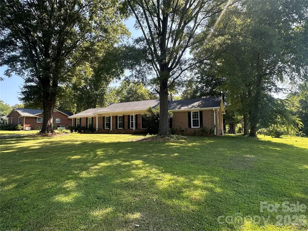 5836 Lebanon Road Charlotte NC 28227