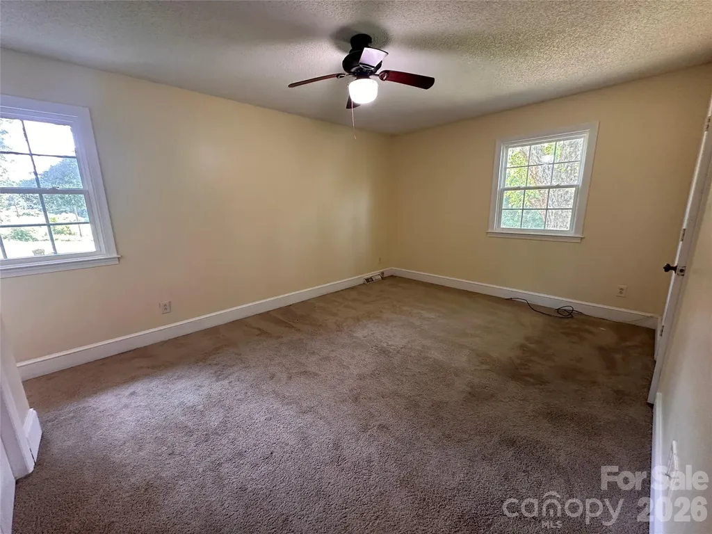 5836 Lebanon Road Charlotte NC 28227