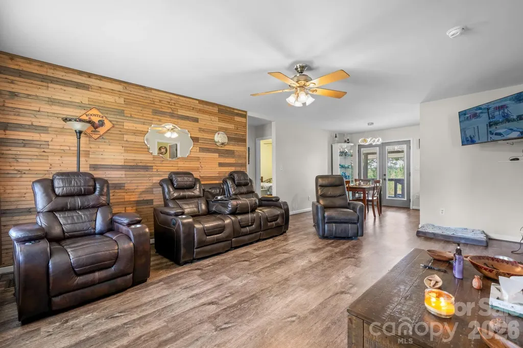 649 Springs East Road Lincolnton NC 28092
