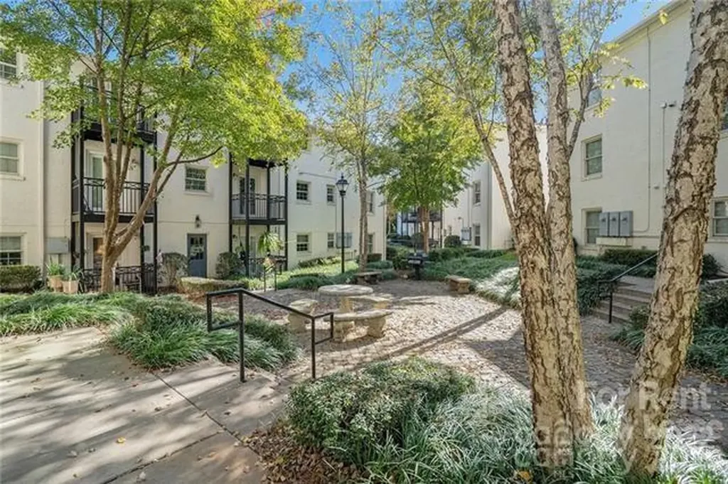 4917 Park Road Charlotte NC 28209