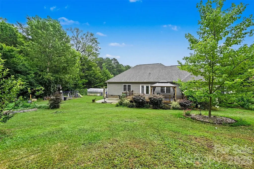 7015 Mt Holly Huntersville Road Charlotte NC 28216