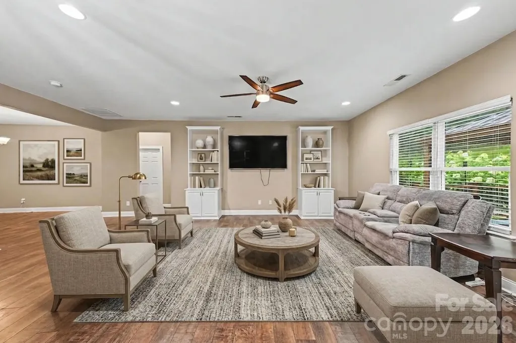 7015 Mt Holly Huntersville Road Charlotte NC 28216