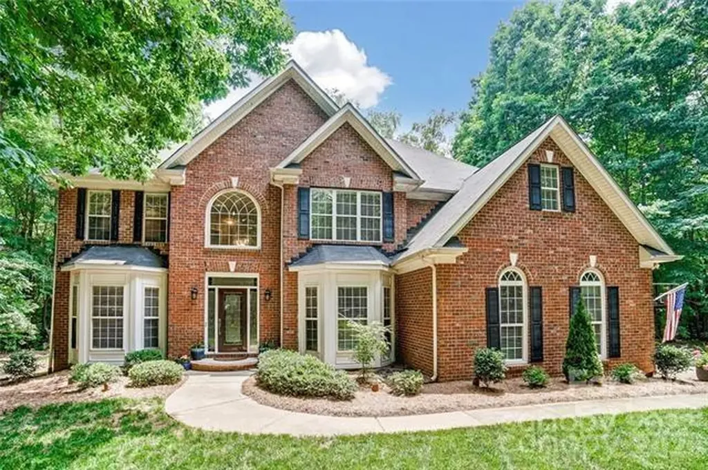 6025 Oakridge Court Matthews NC 28104