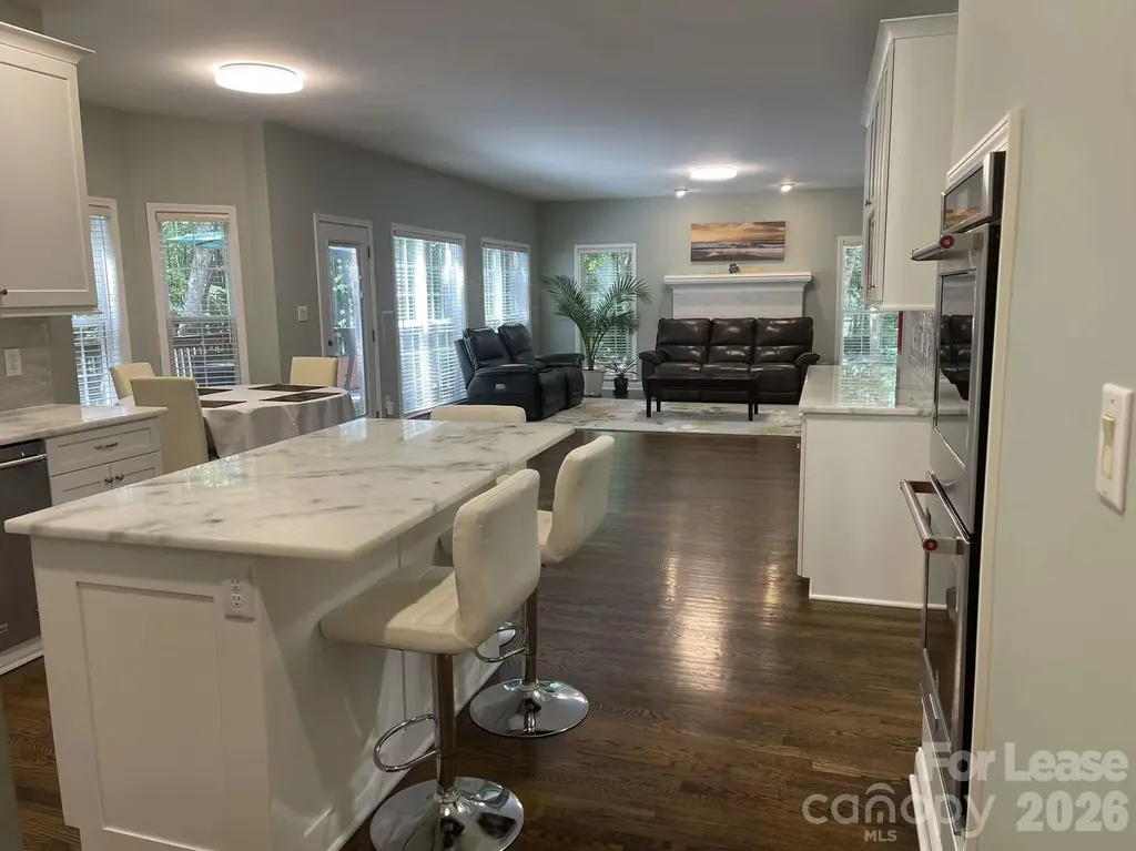 6025 Oakridge Court Matthews NC 28104
