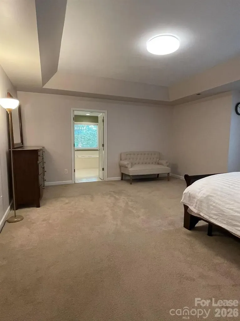 6025 Oakridge Court Matthews NC 28104