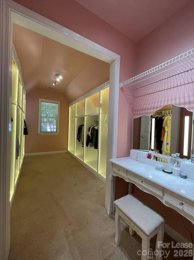 6025 Oakridge Court Matthews NC 28104