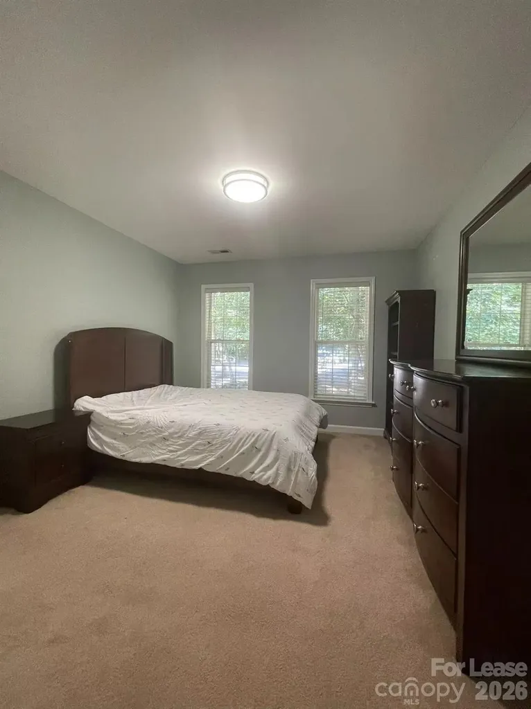 6025 Oakridge Court Matthews NC 28104
