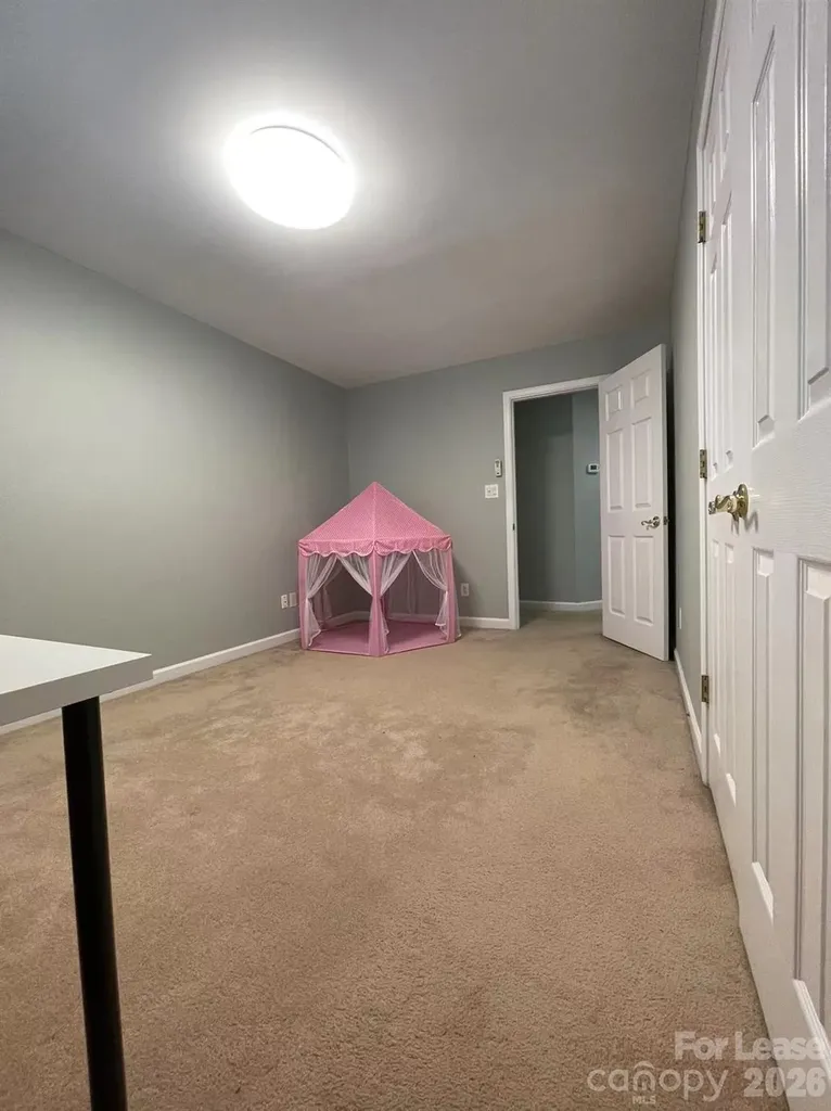 6025 Oakridge Court Matthews NC 28104