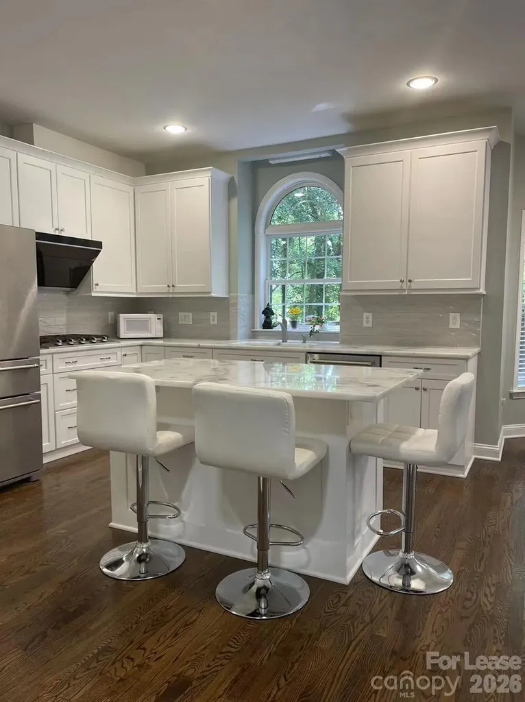 6025 Oakridge Court Matthews NC 28104