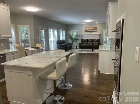 6025 Oakridge Court Matthews NC 28104