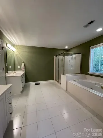6025 Oakridge Court Matthews NC 28104