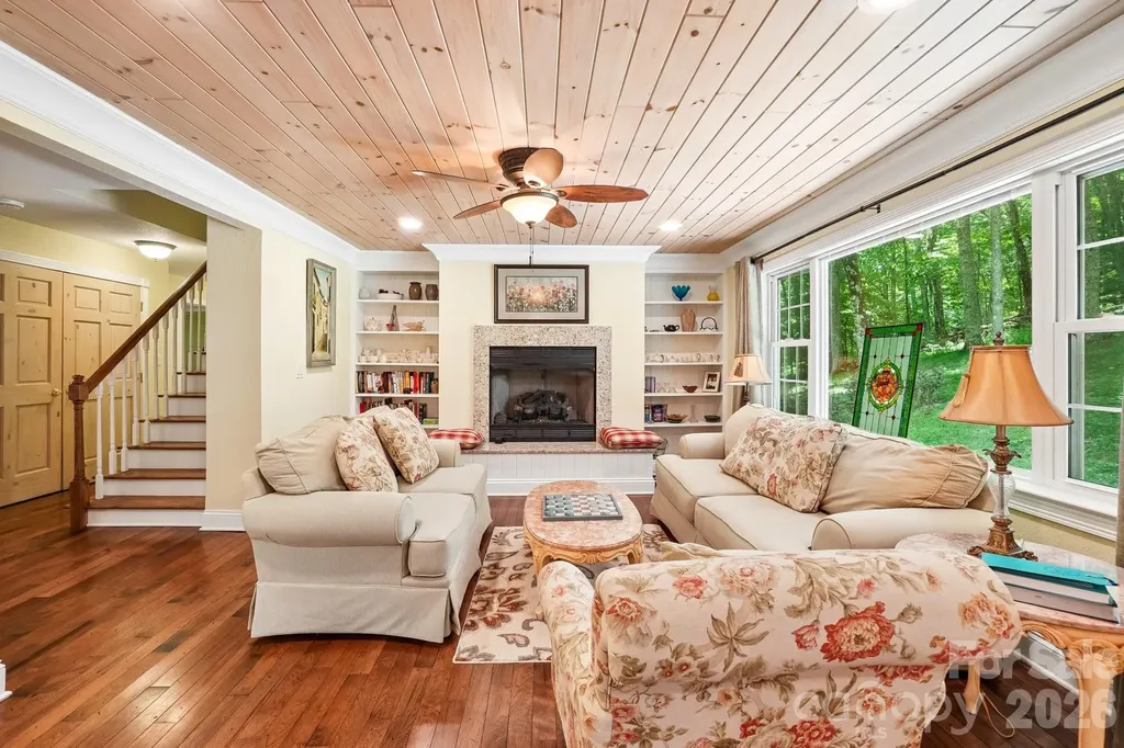 671 Trillium Lane Mars Hill NC 28754