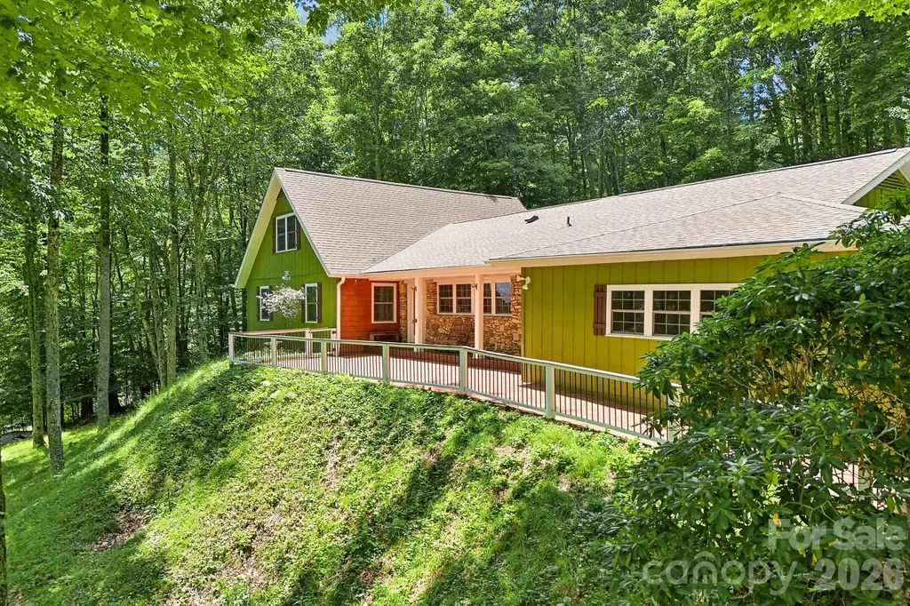 671 Trillium Lane Mars Hill NC 28754