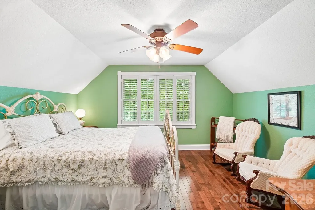 671 Trillium Lane Mars Hill NC 28754