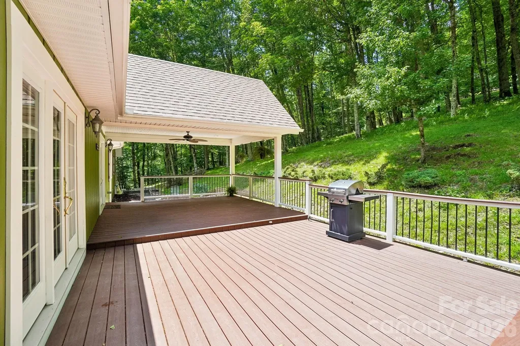 671 Trillium Lane Mars Hill NC 28754
