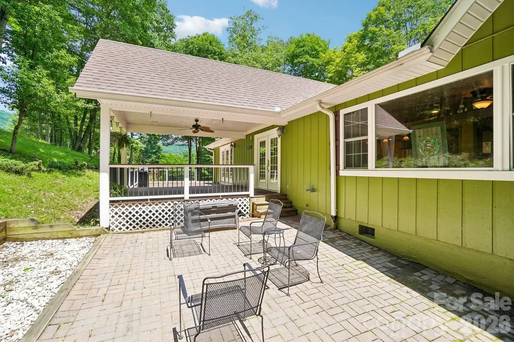 671 Trillium Lane Mars Hill NC 28754