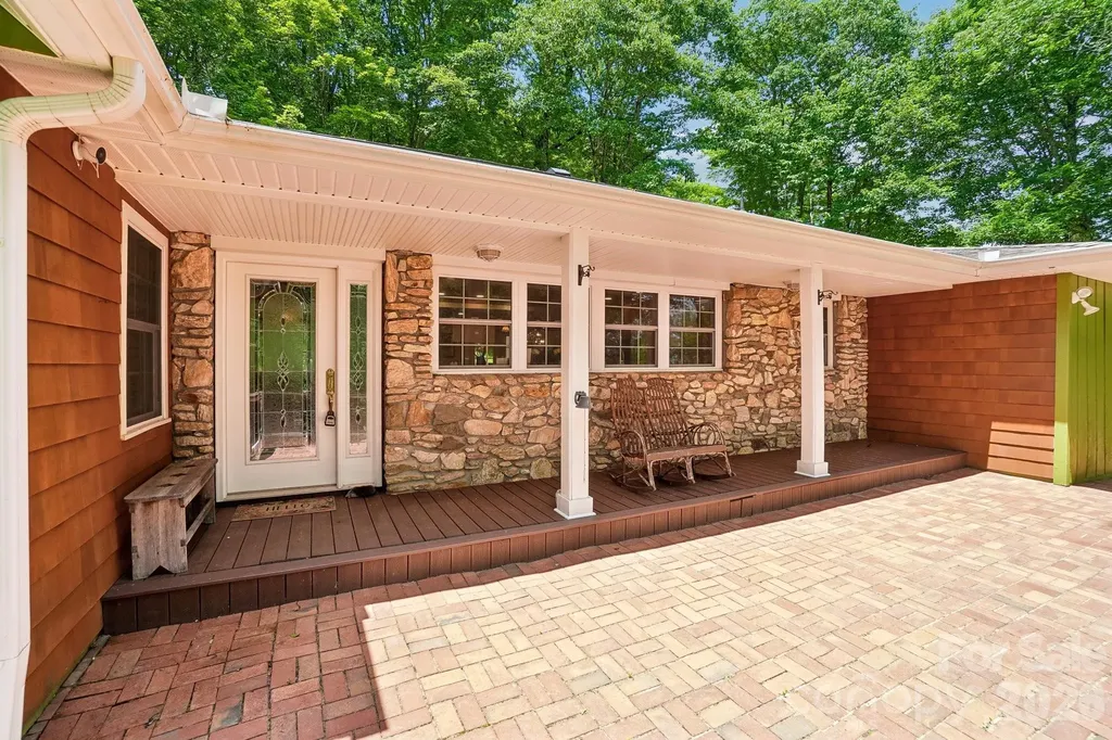 671 Trillium Lane Mars Hill NC 28754
