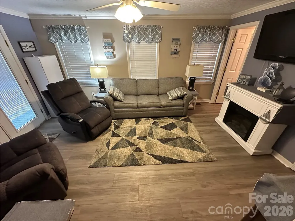 138 Marina Drive New London NC 28127