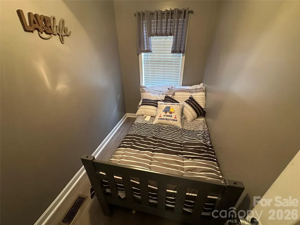 138 Marina Drive New London NC 28127