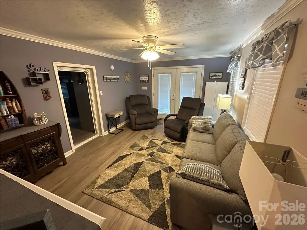 138 Marina Drive New London NC 28127