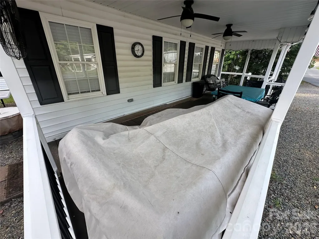 138 Marina Drive New London NC 28127