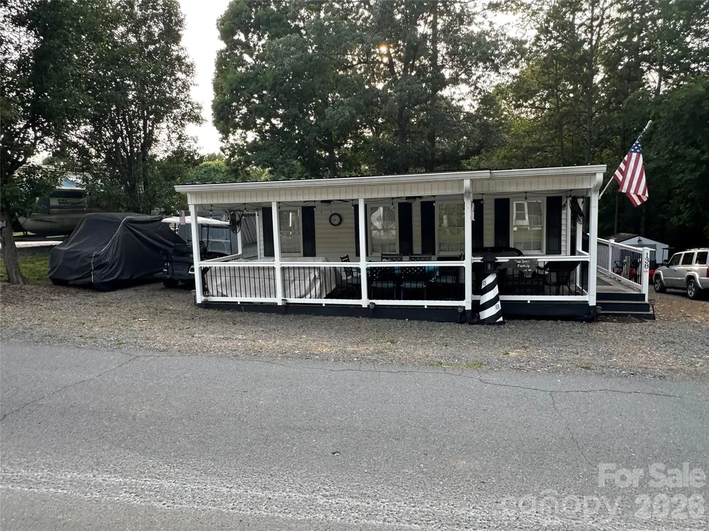 138 Marina Drive New London NC 28127