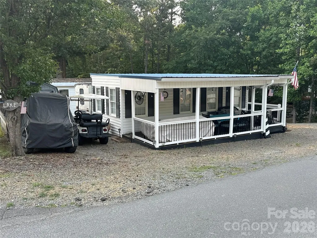 138 Marina Drive New London NC 28127