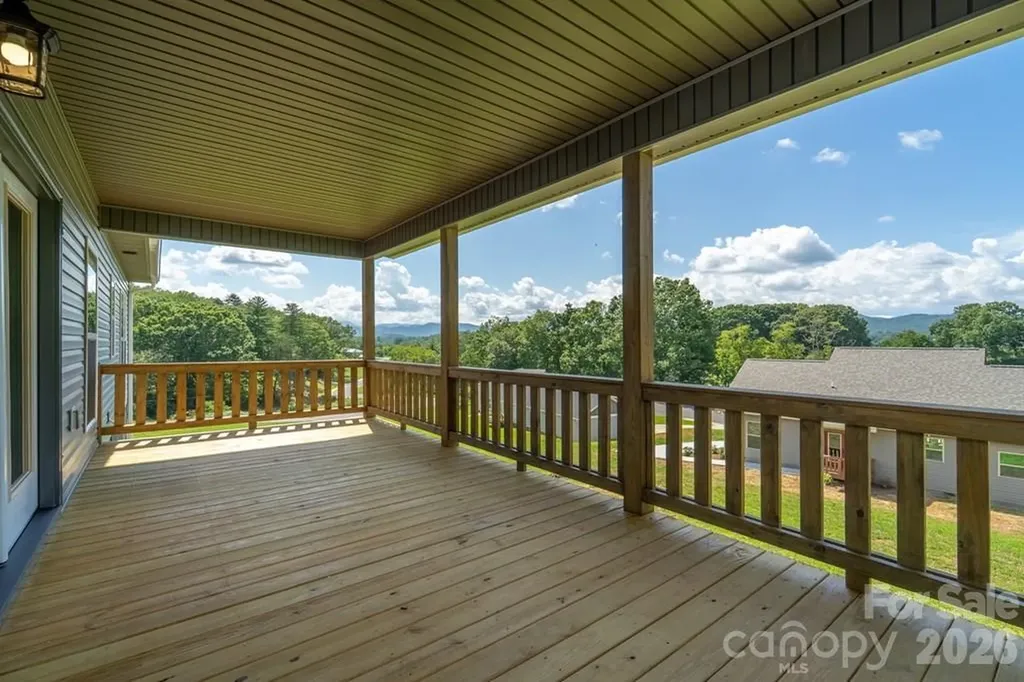 381 Scenic Ridge Circle Franklin NC 28734
