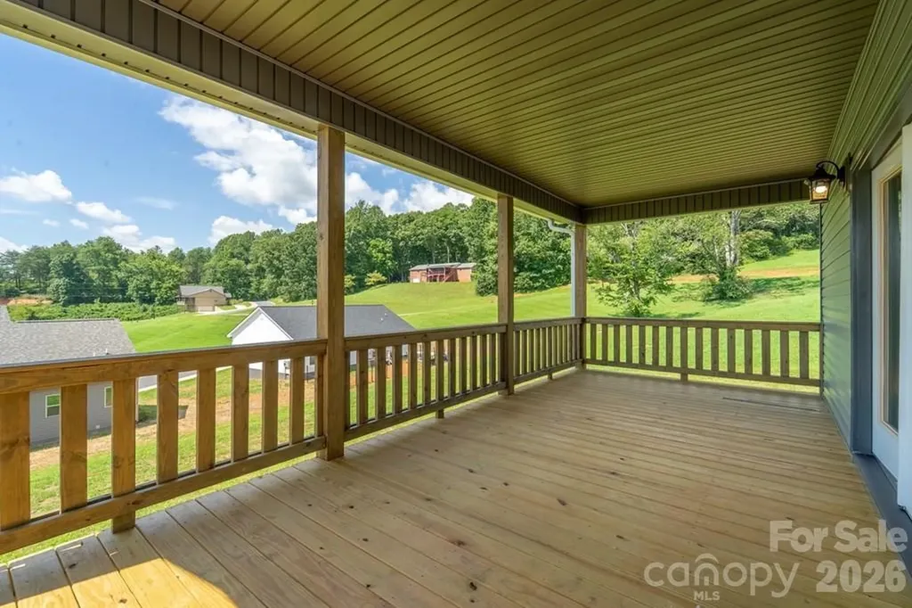 381 Scenic Ridge Circle Franklin NC 28734