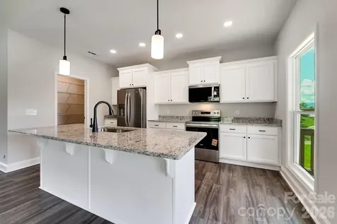381 Scenic Ridge Circle Franklin NC 28734